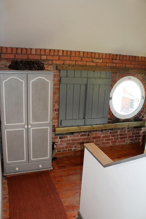 The Jockey Room Hideaway Spurstow Exterior foto